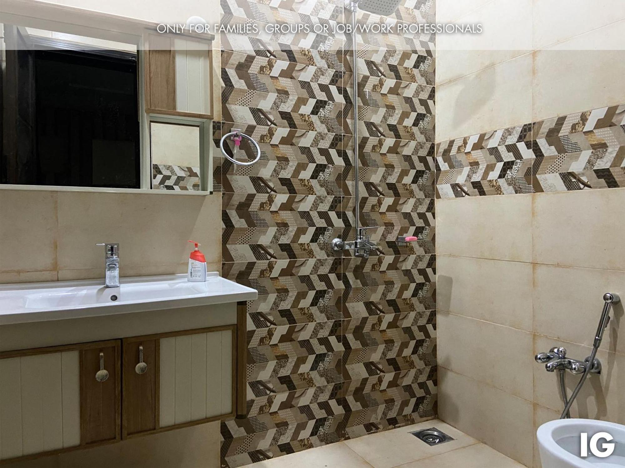 3 Bedroom Furnished Holiday Home Near Valencia Town, Lake City & Ring Road Lahore Extérieur photo