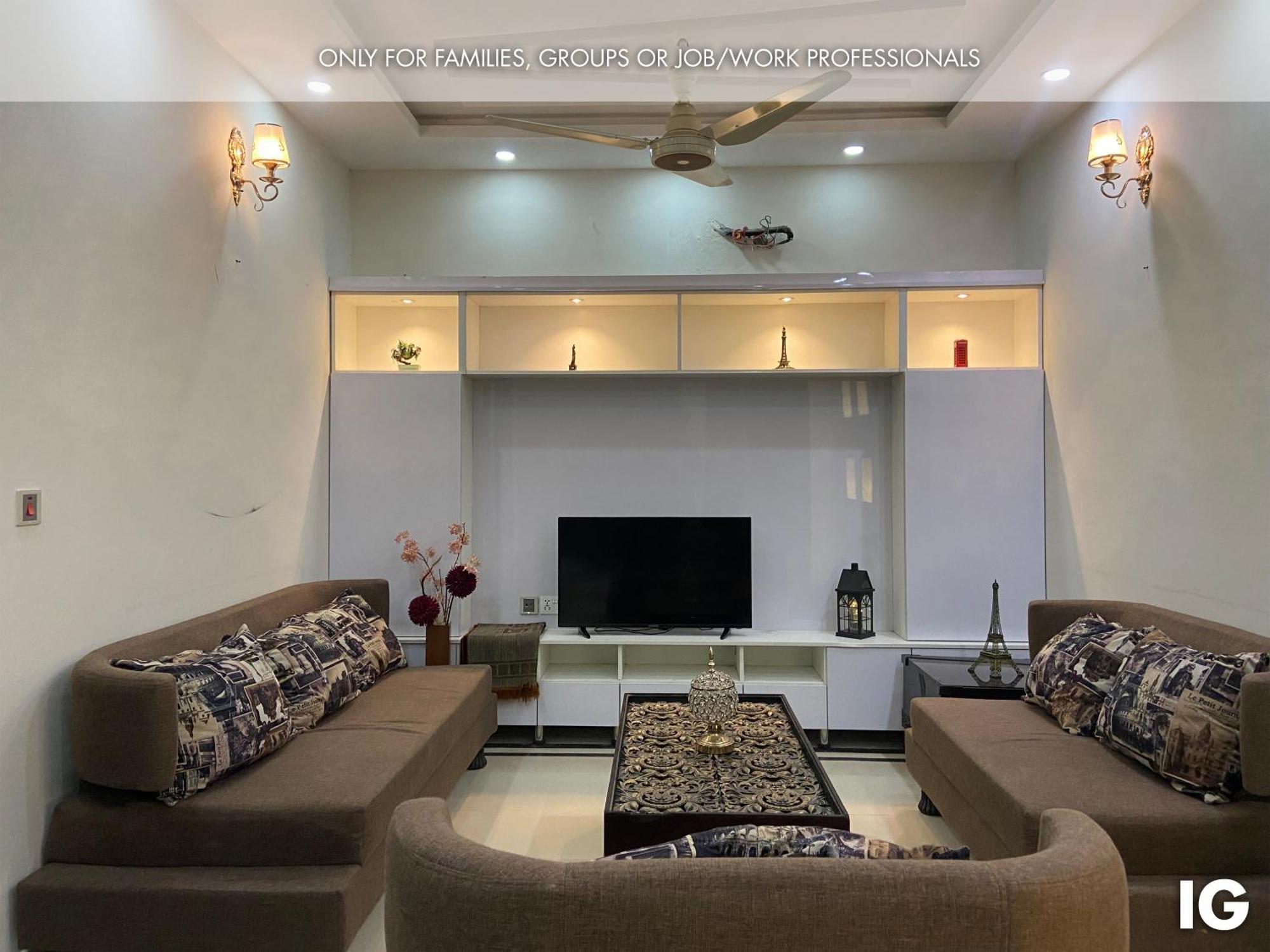 3 Bedroom Furnished Holiday Home Near Valencia Town, Lake City & Ring Road Lahore Extérieur photo